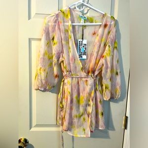 NWT Future Collective white/pink top size L